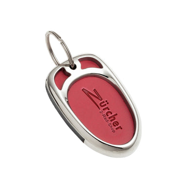 シールド型レザーホテルキータグ | 86x40mm | ホットスタンプ彫刻付き