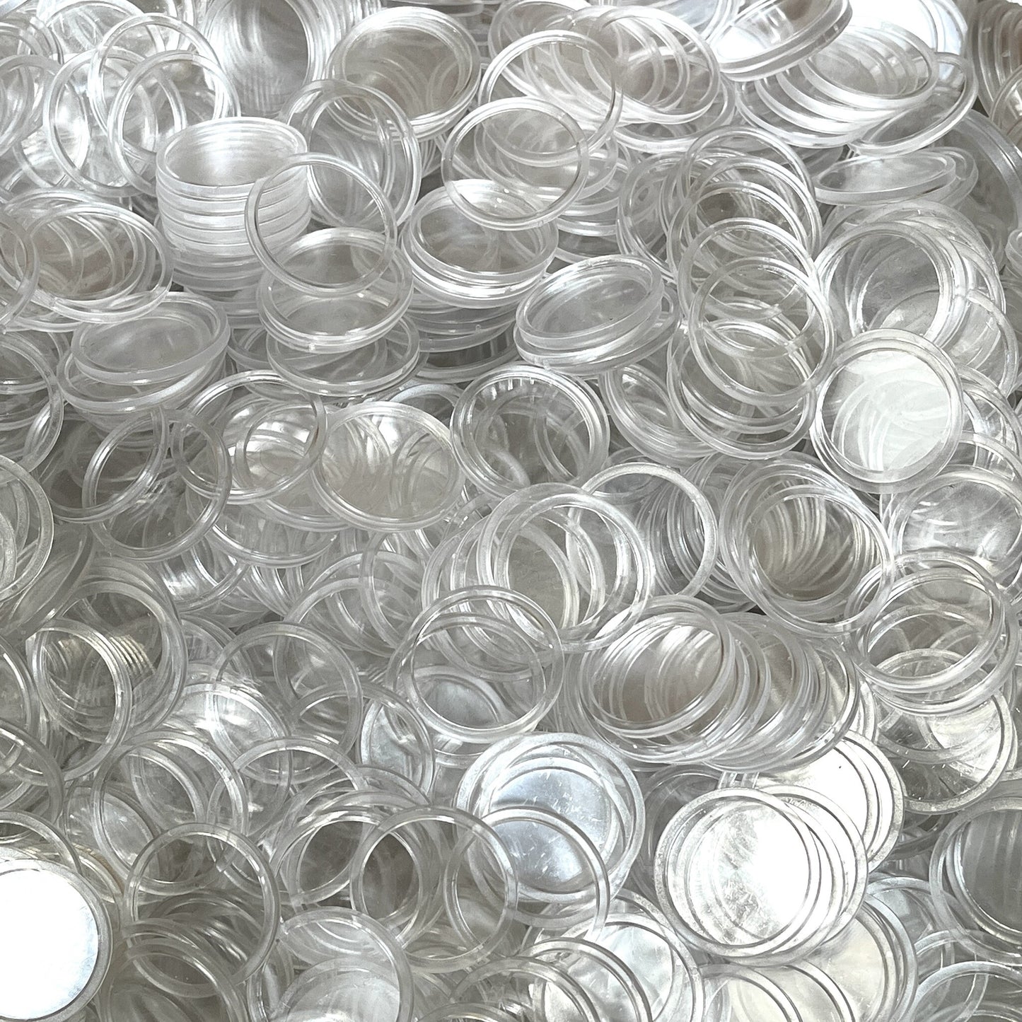 カスタム印刷された透明な丸型プラスチックトークン 25mm - MOQ 100